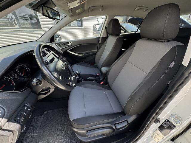 Hyundai I 20 1.0 T-GDI Cross Active Airco Navi Camera CarPlay