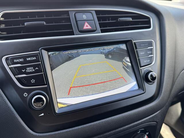 Hyundai I 20 1.0 T-GDI Cross Active Airco Navi Camera CarPlay