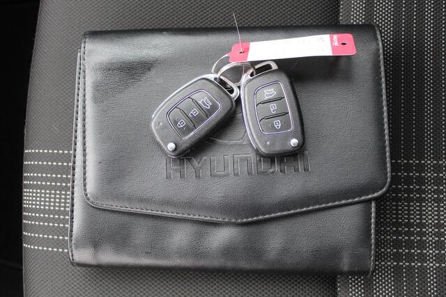 Hyundai I 20 1.2 MPI i-Motion Uniek!!1e Eigenaar!!/Cruise control/Lane assist/Airco/Bluetooth/DAB/Multifunctioneel stuurwiel/Elektrisch verstelbare spiegels/Elektrische ramen.