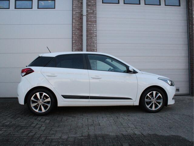 Hyundai I 20 1.0 T-GDI Premium Navi/Camera/Trekhaak/Garantie