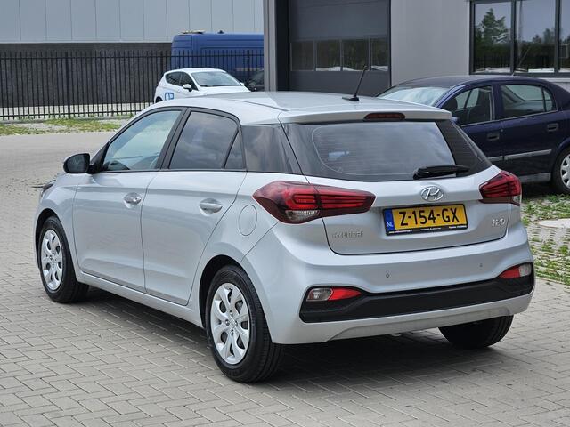 Hyundai I 20 1.2 HP Edition Navi Carplay Camera DAB