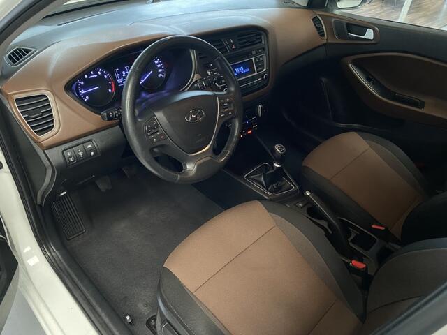 Hyundai I 20 1.2 HP i-Motion Stoelverwarming, Trekhaak