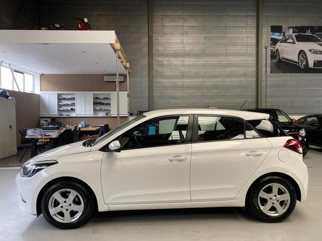 Hyundai I 20 1.2 HP i-Motion Stoelverwarming, Trekhaak