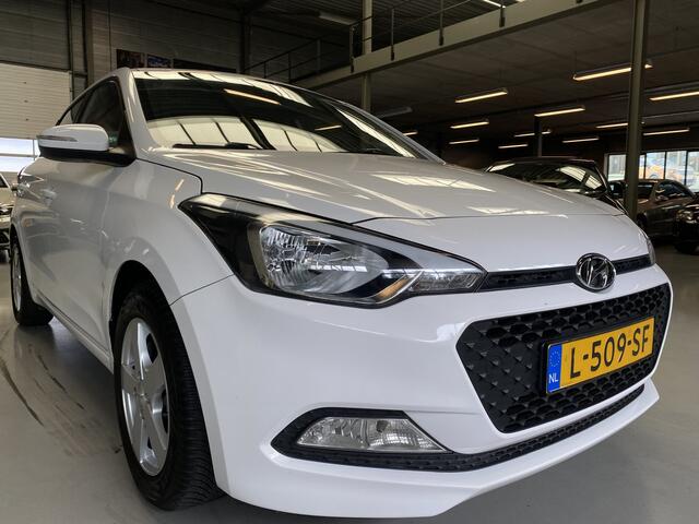 Hyundai I 20 1.2 HP i-Motion Stoelverwarming, Trekhaak