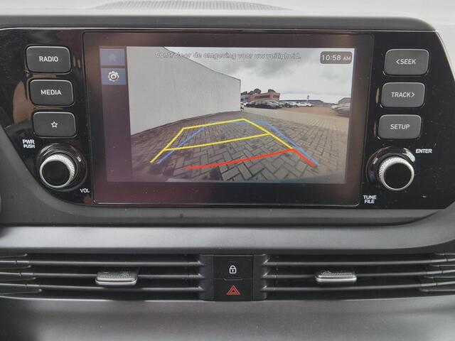 Hyundai I 20 1.2 MPI Comfort Handgeschakeld / Navigatie via Apple Carplay of Android Auto / Airco / Cruise control / Achteruitrijcamera / Parkeersensoren achter / Lichtmetalen wielen 16" /