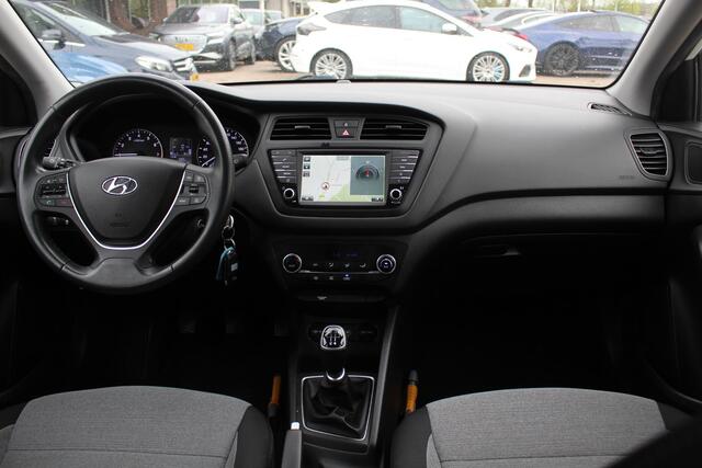Hyundai I 20 1.0 T-GDI Comfort / Heel netjes!! / Camera / Navigatie / Bluetooth / 15'' / Parkeerhulp achter / Cruise Control