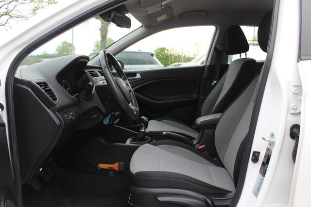 Hyundai I 20 1.0 T-GDI Comfort / Heel netjes!! / Camera / Navigatie / Bluetooth / 15'' / Parkeerhulp achter / Cruise Control