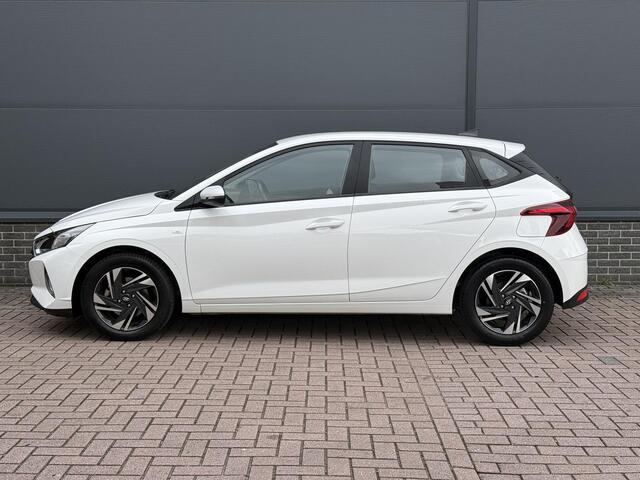 Hyundai I 20 1.0 T-GDI Comfort Smart / Navigatie / Blind Spot / Cruise / Parkeersensoren Achter / Achteruitrij Camera /