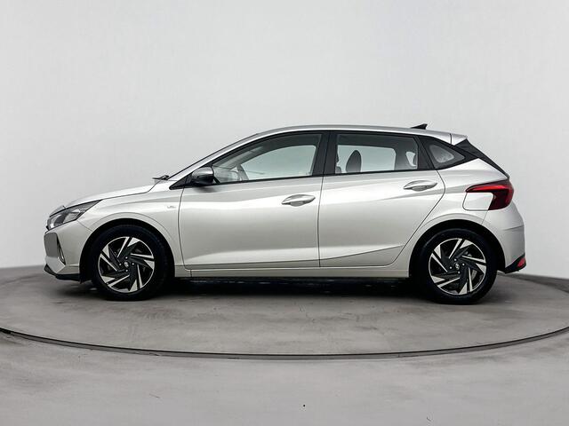 Hyundai I 20 1.0 T-GDI Comfort Smart | Automaat | Navigatie | Apple Carplay/Android Auto | Parkeer sensoren achter met Camera |