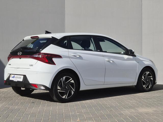 Hyundai I 20 1.0 T-GDI Premium Automaat / Navigatie / Apple CarPlay Android Auto / Dealer Onderhouden / Stuur-,Stoel en Achterbankverwarming / Adaptief CC / Achteruitrijcamera / Keyless Entry/Start / Climate control /