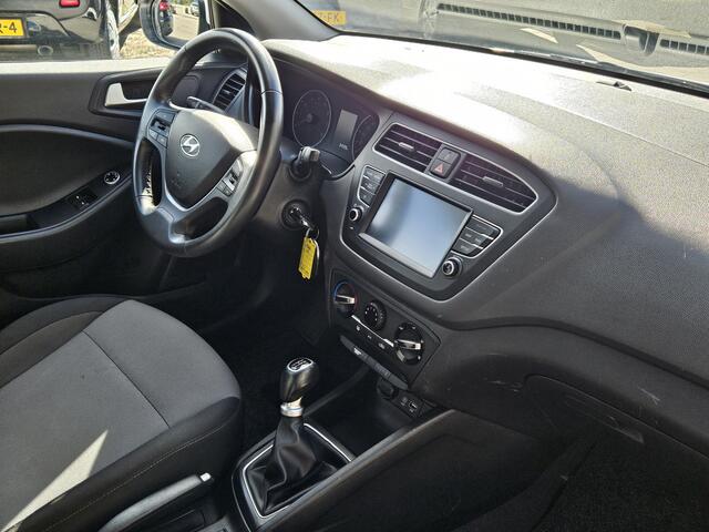 Hyundai I 20 1.2 HP i-Motion Premium *AC*Navi**Speedline pakket