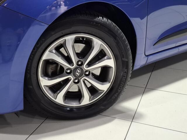 Hyundai I 20 1.0 T-GDI Comfort | LM Velgen met all season | Navigatie | Zwart dak |