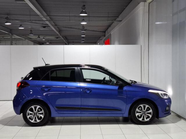 Hyundai I 20 1.0 T-GDI Comfort | LM Velgen met all season | Navigatie | Zwart dak |