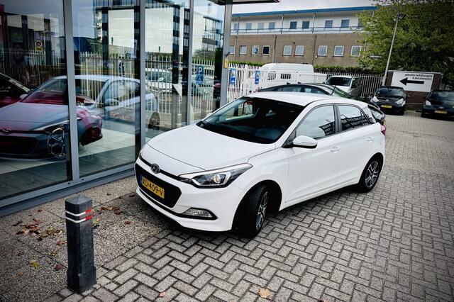 Hyundai I 20 1.0 T-GDI Comfort | TREKHAAK | CLIMA | CRUISE