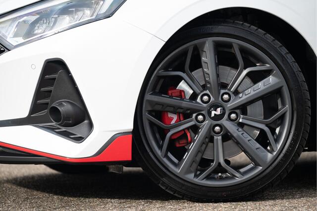 Hyundai I 20 1.6 N 204pk | Milltek Uitlaat | Zwart dak | Navi | Camera | Keyless