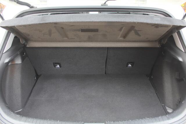 Hyundai I 20 Coupé 1.0 T-GDI Comfort | Rijklaar | Navi | Trekhaak | Cruise | DAB+ | Clima | Bluetooth | Camera |