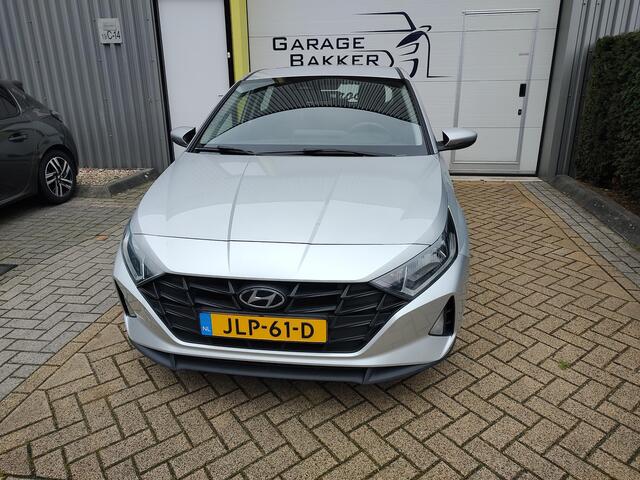 Hyundai I 20 1.2 MPI Comfort Navigatie Carplay Camera Stoel-Stuurverwarming Cruise-Control
