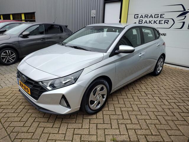 Hyundai I 20 1.2 MPI Comfort Navigatie Carplay Camera Stoel-Stuurverwarming Cruise-Control