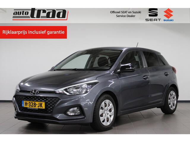 Hyundai I 20 1.2 HP i-Motion Premium Stoel + stuur verwarming / Trekhaak / Achteruitrijcamera /