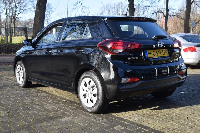 Hyundai I 20 1.0 T-GDI Comfort CAMERA CRUISE PDC CLIMA APPLE/ANDROID CARPLAY