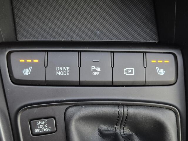 Hyundai I 20 1.0 T-GDI Comfort Smart Automaat / Dealer onderhouden / Stuur- & Stoelverwarming / Navigatie / Achteruitrijcamera / Apple Carplay Android / Bose Audio Systeem / Climate control / Cruise control /