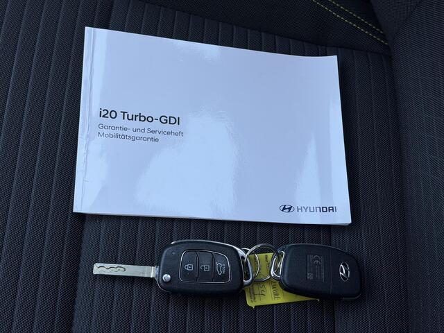 Hyundai I 20 1.0 T-GDI Comfort Smart / Dealer onderhouden / BOSE / Navigatie / Apple Carplay & Android Auto / Camera / Stoel Verwarming / Stuurwiel Verwarming / 16" LM & All Season banden / DAB /