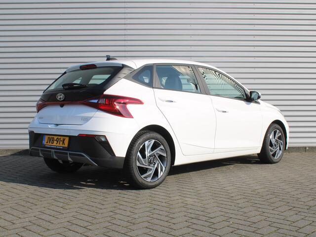 Hyundai I 20 1.2 MPI Comfort | BTW Auto | Stuur-/stoelverwarming | Camera | Navi | Apple Carplay | Android Auto | Cruise | 16" LM | All seasons | Airco |