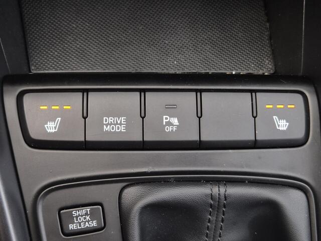 Hyundai I 20 1.0 T-GDI Comfort Smart / Trekhaak afneembaar / Achteruitrijcamera / Stuur- & Stoel verwarming / Navigatie via Apple Carplay of Android Auto / Parkeersensoren achter / Climate control / Cruise control /