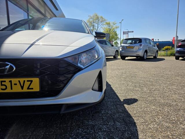 Hyundai I 20 1.0 T-GDI 48V COMFORT TREKHAAK/TWO-TONE