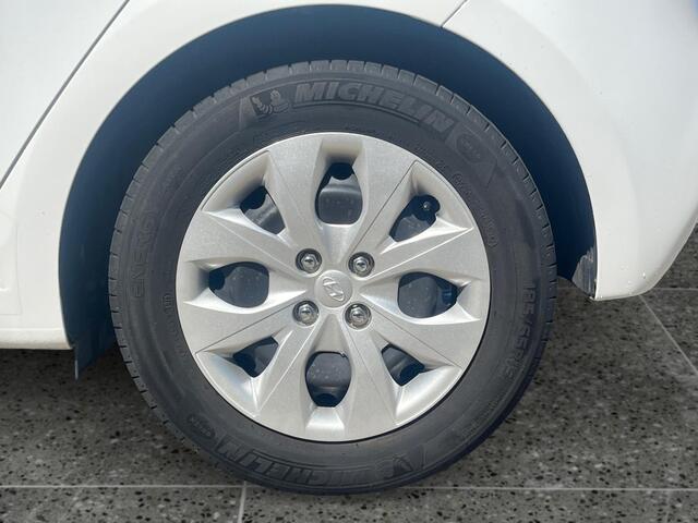 Hyundai I 20 Comfort 1.0 T-GDI 100pk AUTOMAAT | CLIMA | CRUISE CONTROL | APPLE CARPLAY / ANDROID AUTO | CAMERA | ELEKTRISCH PAKKET |