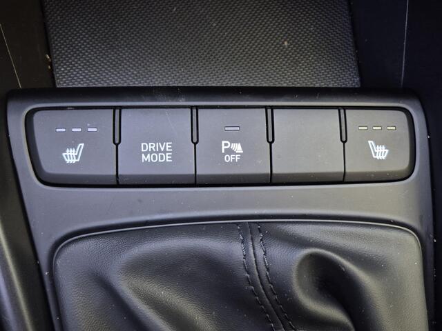 Hyundai I 20 1.0 T-GDI Comfort Smart / Dealer onderhouden / Navigatie via Apple Carplay of Android Auto / Stuur- & Stoelverwarming / Achteruitrijcamera / Climate control / Cruise control / Parkeersensoren achter /