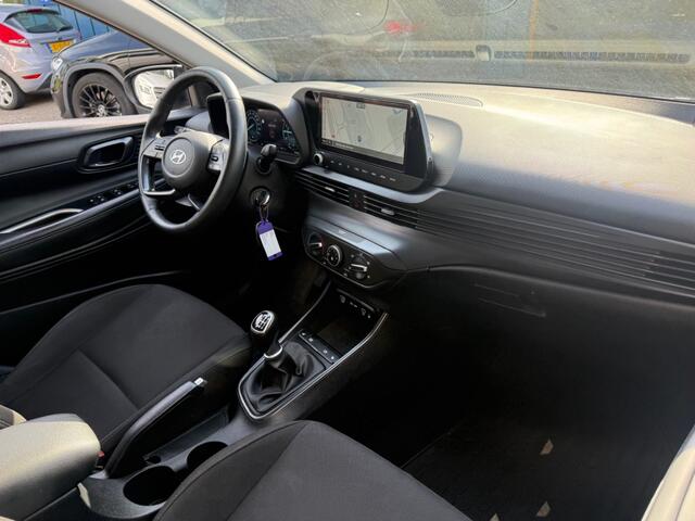 Hyundai I 20 1.2 MPI COMFORT 100PK NAVI LMV AIRCO PDC-CAMERA