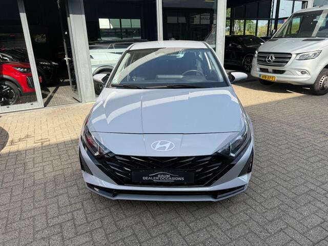 Hyundai I 20 1.2 MPI COMFORT 100PK NAVI LMV AIRCO PDC-CAMERA