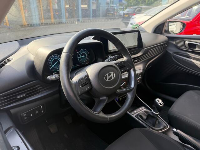 Hyundai I 20 1.2 MPI COMFORT 100PK NAVI LMV AIRCO PDC-CAMERA