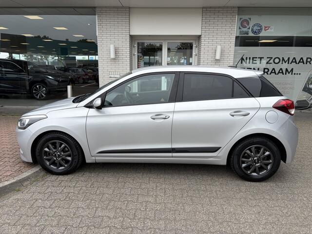 Hyundai I 20 1.0 T-GDI Black Edition | All-season | Cruise control | Navi
