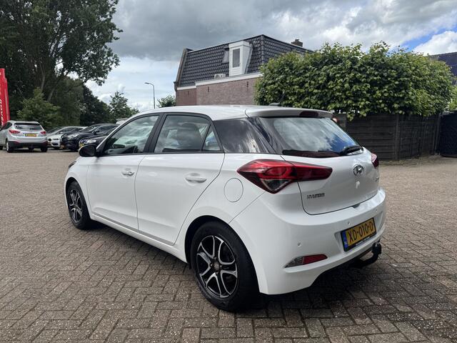 Hyundai I 20 1.0 T-GDI Comfort 1e eigenaar, Trekhaak, Camera, Cruise, Navi, Bluetooth, LM velgen