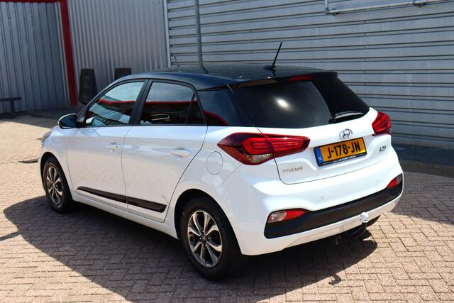 Hyundai I 20 1.0 T-GDI Comfort O.a: Haak, PDC, Camera, Navi, Clima, Cruise, Etc. All-in prijs!!