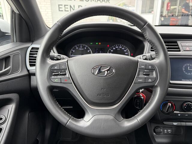 Hyundai I 20 1.0 T-GDI Black Edition | Sensoren achter | Cruise control | Nav