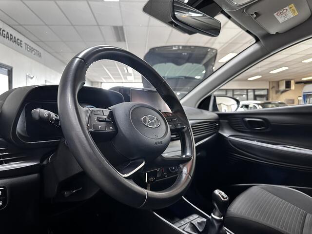 Hyundai I 20 1.0 T-GDI Comfort Smart/ Camera/ Virtual Dash./ 16'' LMV/ Apple + Android/ Dode-Hoek DET./ Grootlicht Assist./ Cruise/ Lane-Assist./ Navi/ Mistl./ PDC/ Multi. LEDER. Stuur.