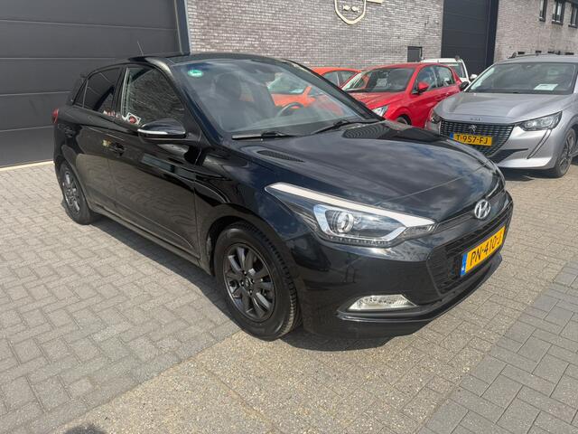 Hyundai I 20 1.0 T-GDI Black Edition | 1E EIGENAAR | 3/6 OF 12 MND GARANTIE | NAVI | CAMERA | CRUISE | AIRCO |