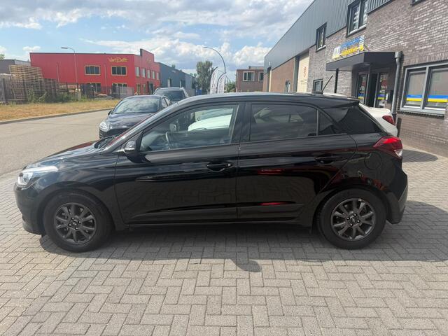 Hyundai I 20 1.0 T-GDI Black Edition | 1E EIGENAAR | 3/6 OF 12 MND GARANTIE | NAVI | CAMERA | CRUISE | AIRCO |