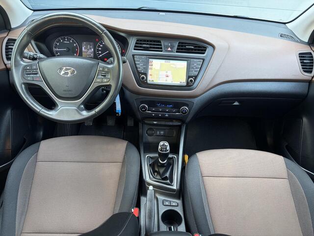 Hyundai I 20 1.0 T-GDI Comfort 2e Eigenaar l Trekhaak l Navi l Camera l Carplay l Clima l Cruise l Rijstrooksensor l Pdc l N.A.P l Apk tot 05-2027