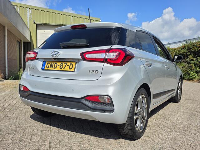 Hyundai I 20 1.2i Premium! Camera! Carplay! Nwstaat! Carpass!! VAN/VOOR Weken!