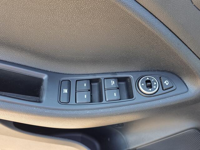 Hyundai I 20 1.0 T-GDI Comfort, navi, aur camera, cruise control.