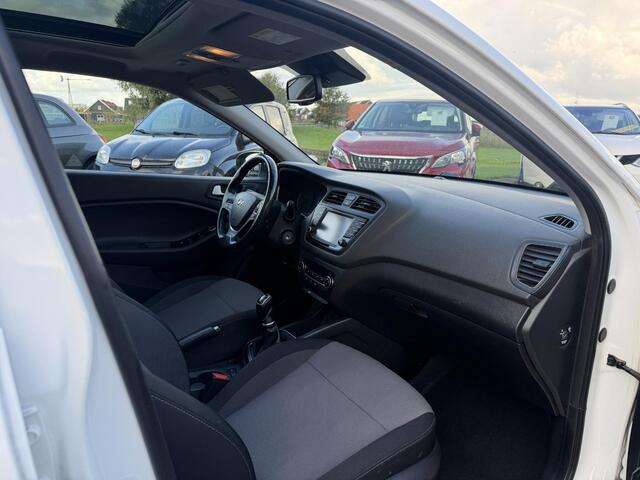 Hyundai I 20 1.0 T-GDI Premium Pano l camera