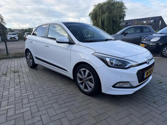 Hyundai I 20 1.0 T-GDI Premium Pano l camera