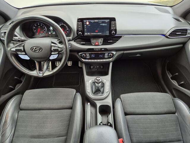 Hyundai I 30 2.0 T-GDI N2 Performance / Dealer onderhouden / 275 PK / Elektrische stoelen / Apple Carplay Android Auto / Stuur- en stoelverwarming /