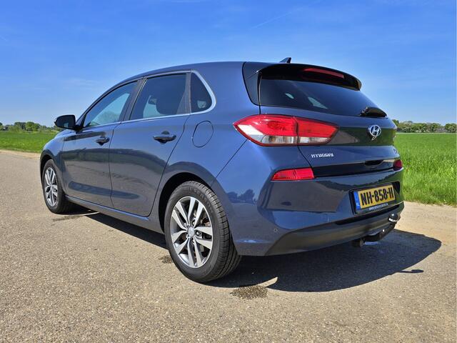 Hyundai I 30 1.0 T-GDI First Edition - 120 Pk - Euro 6 - Navi - ParkeerCamera - AppleCarplay AndroidAuto