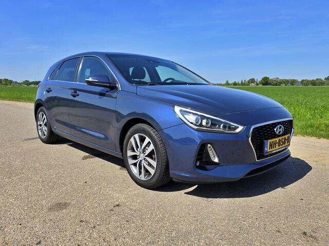 Hyundai I 30 1.0 T-GDI First Edition - 120 Pk - Euro 6 - Navi - ParkeerCamera - AppleCarplay AndroidAuto