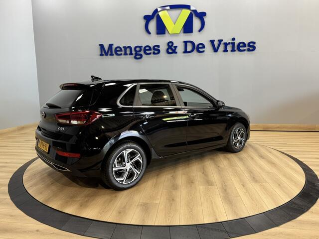 Hyundai I 30 1.5 T-GDi MHEV Premium Airco ECC | Apple Carplay | Camera | Adaptive Cruise | Stoel Ventilatie | Stuur Verwarming | LED | Keyless | NAP |